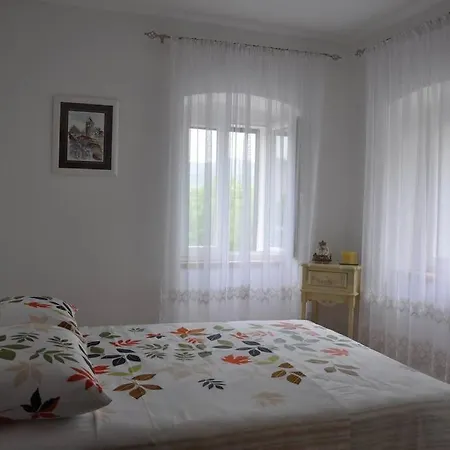 Lovelife Apartment